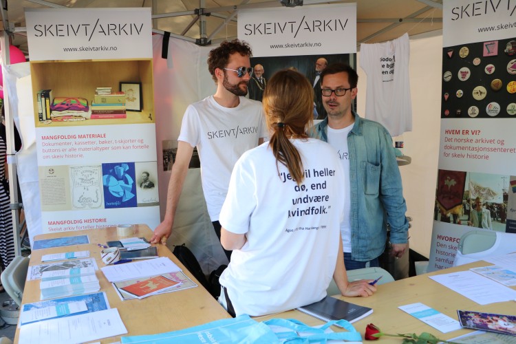 Fra Skeivt arkivs stand under Pride Park i Oslo. 