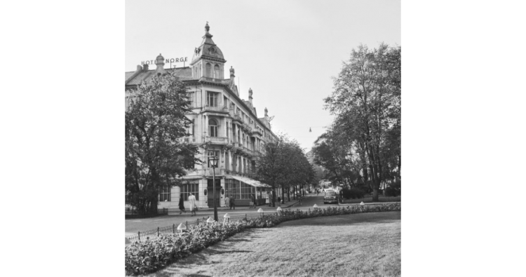 Hotel Norge. Foto: Gustav Brosing. Billedsamlingen, Universitetsbiblioteket i Bergen